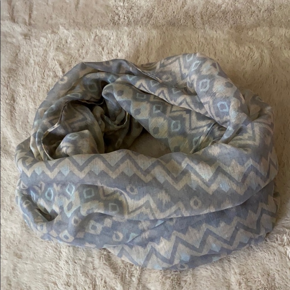 Jill Infinity Scarf